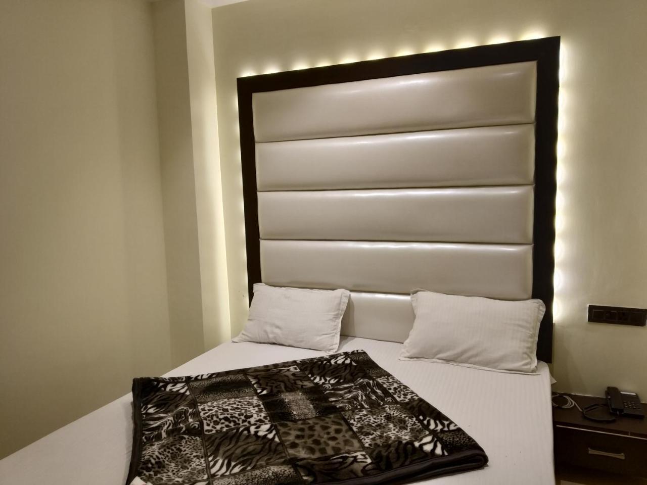 Hotel Star Inn Gangānagar Eksteriør billede